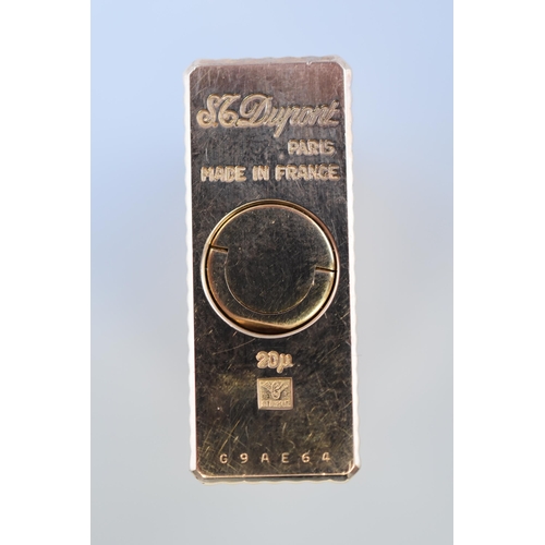 49 - S T Dupont of Paris Gold Plated Lighter (G9AE64)