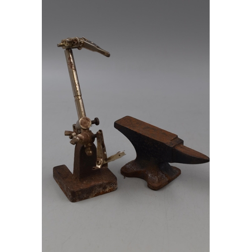 411 - Jewellers Mini Anvil and a Helping Hand Tool