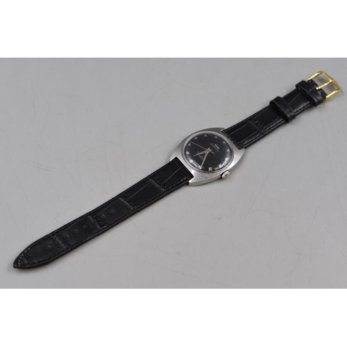 130 - hmt Jawahar para shock 17 jewel mechanical gents watch with leather strap