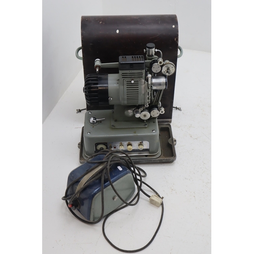 590 - A Cine Film Projector Cinetechnic Debrie 16mm, With Transformer Box, Cinetechnic Speaker and Project... 