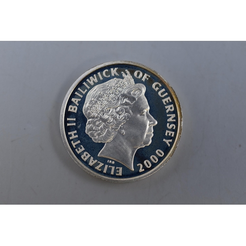 265 - Elizabeth II 2000 Guernsey £1 Silver Coin