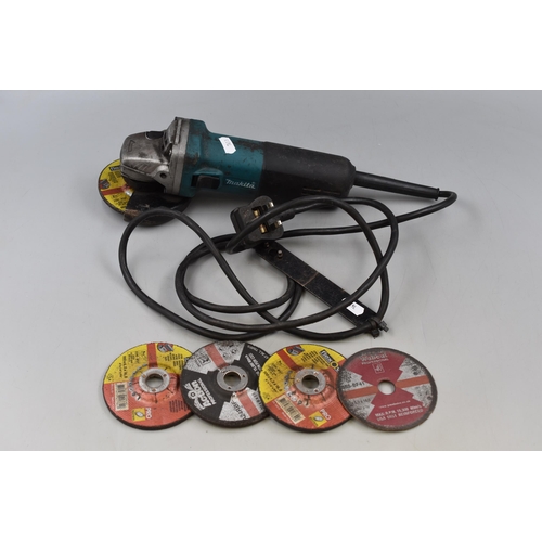 676 - A Makita 240V Angle Grinder. Powers on When Tested. With Spare Discs.