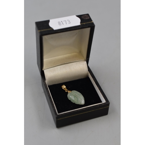 8 - Gold 9 (375) Carat Mounted Jade Leaf Pendant In Presentation Box