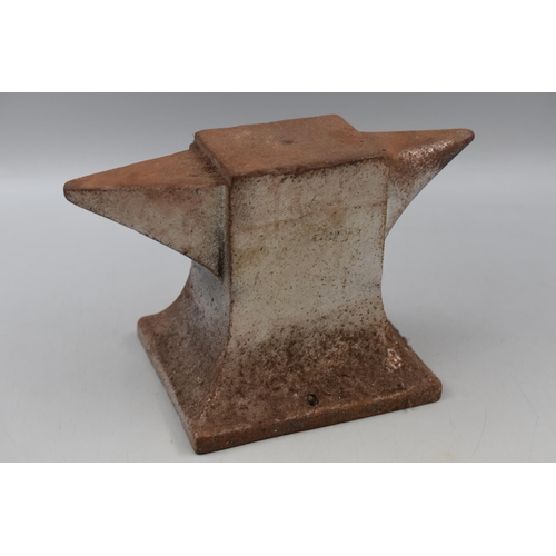 348 - Vintage 15kg Cast Iron Anvil