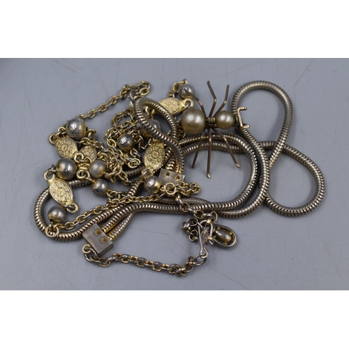 128 - Mixed Lot of Jewellery to include a Unusual Spider Brooch