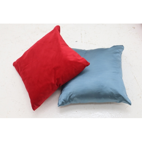 435 - Selection of 8 Cushions including 5 Red and 3 Teal