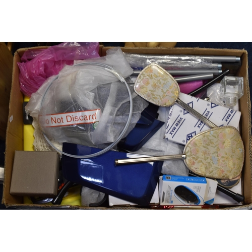 441 - Collection of Various Items to Include XL Hi Vis Vest, Curtain Rings, Garden Gloves, Embroidered Han... 