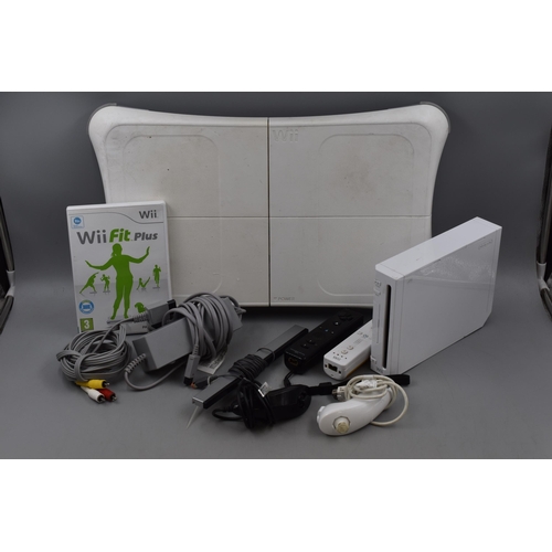 518 - Nintendo Wii Console model no RVL-001 Powers up when Tested, Balance Board , Wii Fit Plus Game and S... 