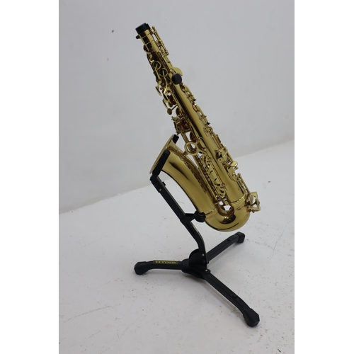 591 - Maxton saxophone complete with Case, Stand and Beginners Guide