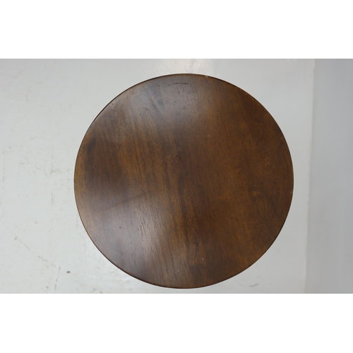 632 - A Wooden Circular Plant Stand/Side Table, Approx 30