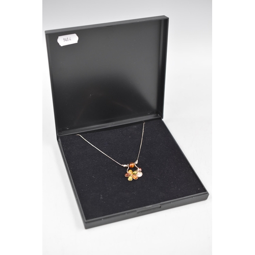 54 - Silver 925 Amber stoned pendant necklace complete with presentation box