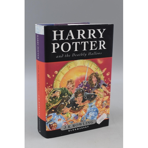 380 - Harry Potter First Edition ' And The Deathly Hallows' J.K Rowling ( Hard Back )