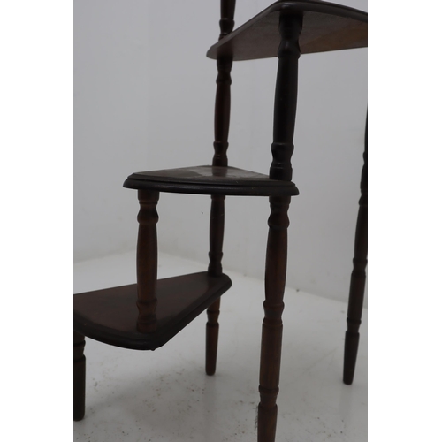 405 - Spiral Staircase Display Shelf With 4 Tiers