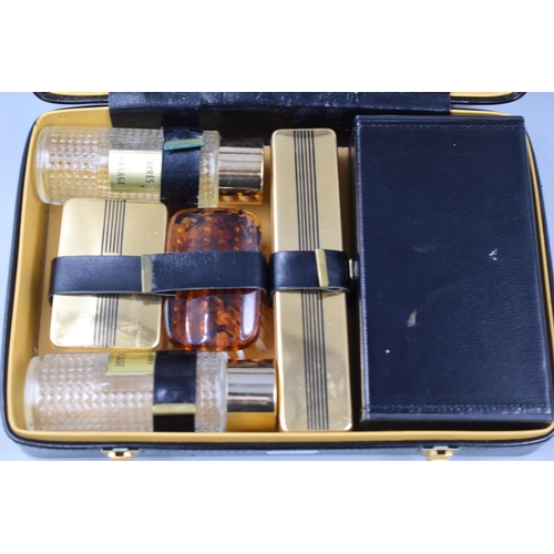 438 - Vintage Men's Travel Grooming kit