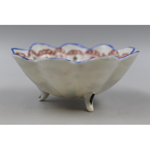 258 - Japanese Hand Painted Geisha Girls Porcelain Scalloped Bowl