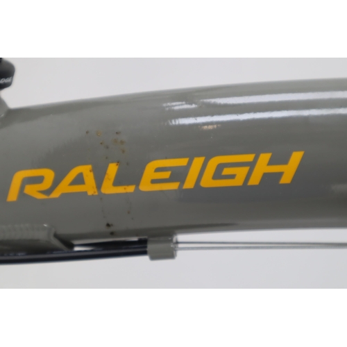 588 - Raleigh Lightweight Evo-2 Folding Commuter Bike 7 Speed, Rear Carry Rack, Pump in great Condition, l... 