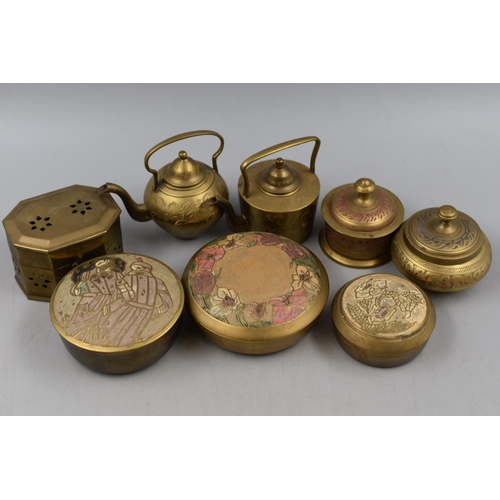 291 - Selection of Brass Storage pots and Miniature Kettles (8 Pieces)