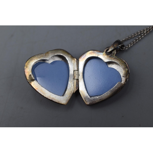 40 - Vintage Silver 925 Heart Locket Pendant on Silver 925 Chain.