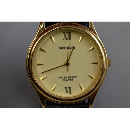 91 - Sekonda Quartz Watch with Leather Strap and Case (Working)