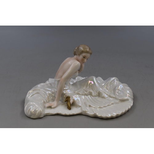 198 - Art Deco Style Porcelain Elegant Lady Statue 7