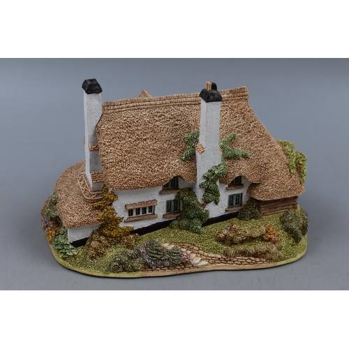 204 - Lilliput Lane Periwinkle Cottage Complete with Original Box