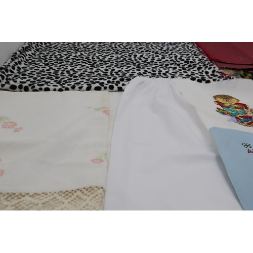 654 - Collection of Mixed Linens and Embroidered items