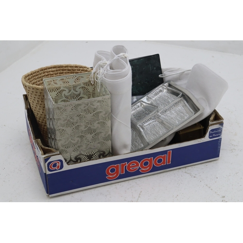 577 - Collection of Household Items To Include Dreamland Single Electric Blanket ( Powers On When Tested )... 