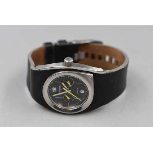 53 - Diesel 10 Bar Quartz Watch Complete with Leather Strap (Working)