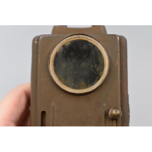 126 - WWII Military Signal Lamp (USA)