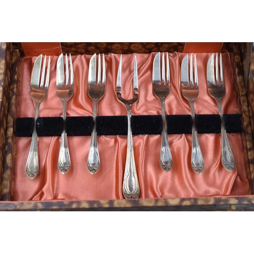 151 - Silver Plated 14 Piece Dessert Set in presentation Case