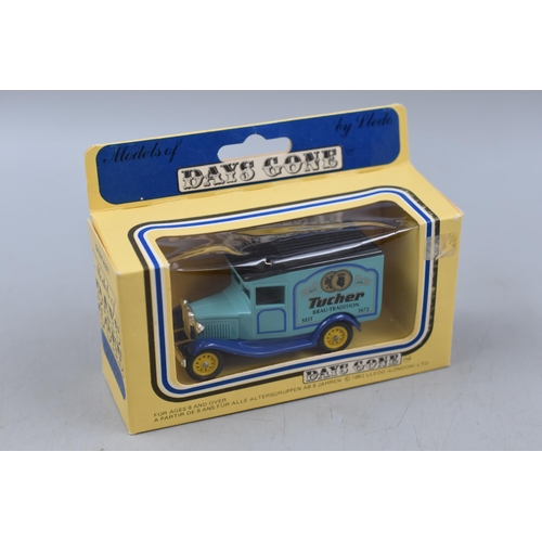 376 - A Selection of Seven Lledo Die Cast Cars, Includes Taxi, Express Star and More.