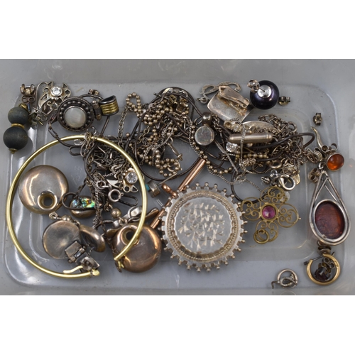 27 - Mixed Selection of Scrap Silver (Approx Weight 104 grams)