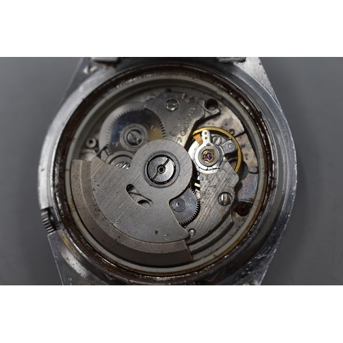 100 - A Seiko 5 Automatic 21 Jewels Gents Watch, Working.