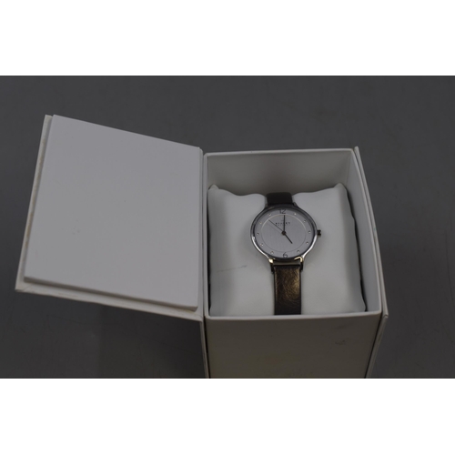 109 - Skagen Denmark Ladies Watch complete in Presentation Box. Working.