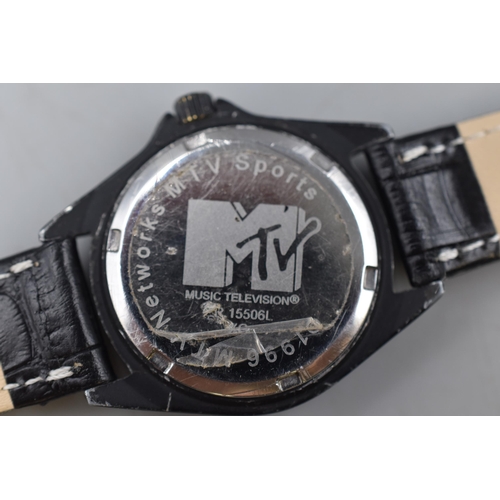 110 - An MTV Sports Gents Watch, In Case. Working.