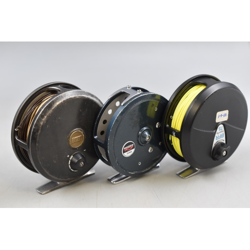 407 - Selection of 5 Fly Fishing reels including Leeda, Roddy, BFR, Intrepid and Viper in a Fox stalker Ba... 