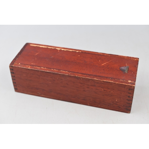 417 - Vintage Domino Pieces Comes In Wooden Slide Box