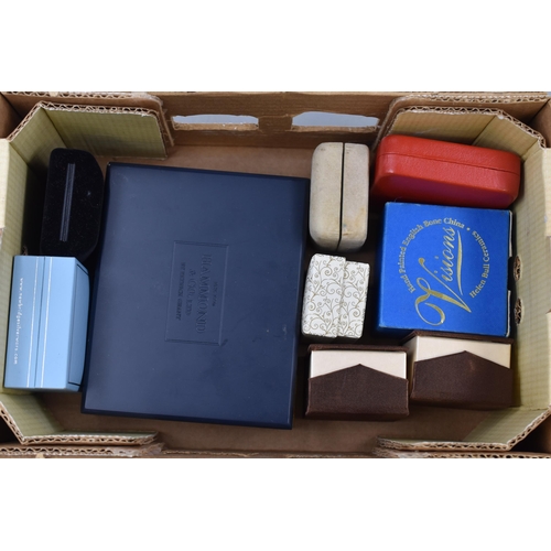 466 - Mixed Selection of Vintage and Modern Jewellery Boxes and Gift Boxes.