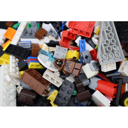 546 - A Selection of Assorted Lego Pieces