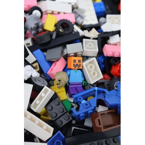 546 - A Selection of Assorted Lego Pieces