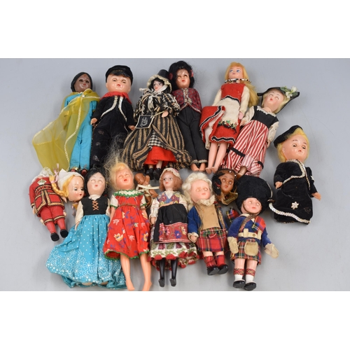 561 - Selection of Series Dolls of The World. A/f