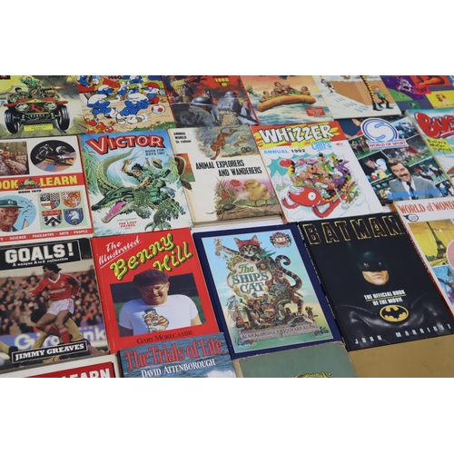 608 - Mixed Lot of Vintage Annuals to include Whizzer and Chips, Smurfs, Batman, Metal Micky, Look and Lea... 