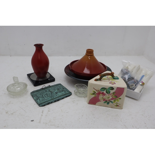 609 - A Mixed Selection of Kitchenalia, Includes Wine Collars, Tagine, And More.