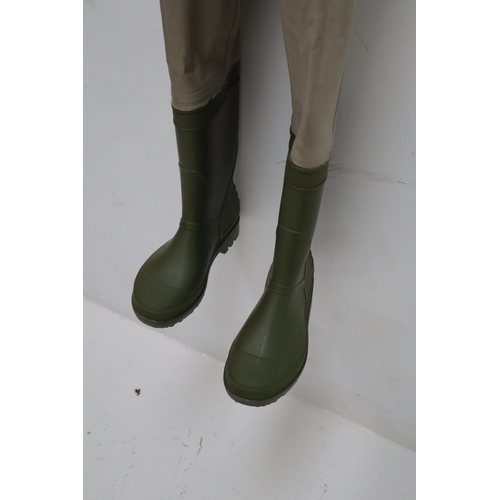 659 - Pair of Hardwear (Size 6 Shoes) Chest Waders