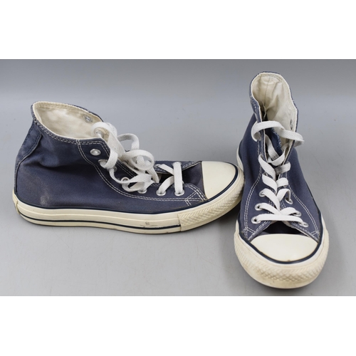 677 - A Pair of Size 5 Blue Unisex Hi Top Converse.