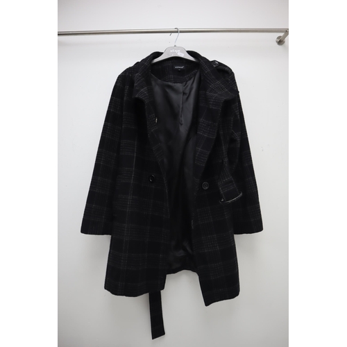 612 - Wishwood Womens Size 16 Wool Blend Check Black Coat With Matching Tie Belt ( Preworn)