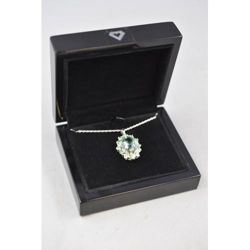 164 - Silver 925 Green Stoned Pendant Necklace complete with presentation Box