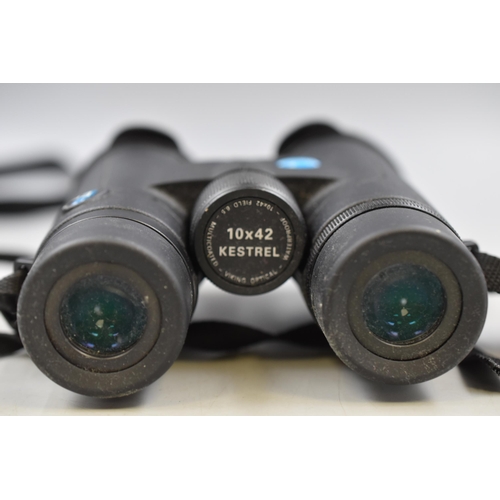 364 - Pair of kestrel Binoculars with Multicoated lens and 10 x 42 Zoom in storage pouch