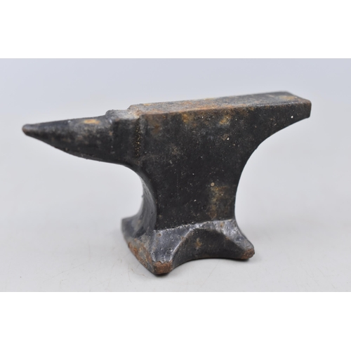 85 - Mini Cast iron Anvil 3.5