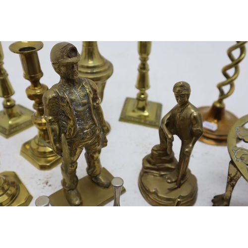 391 - A Selection of Mostly Brass Items, Includes Brass Pan, Candlesticks and More.